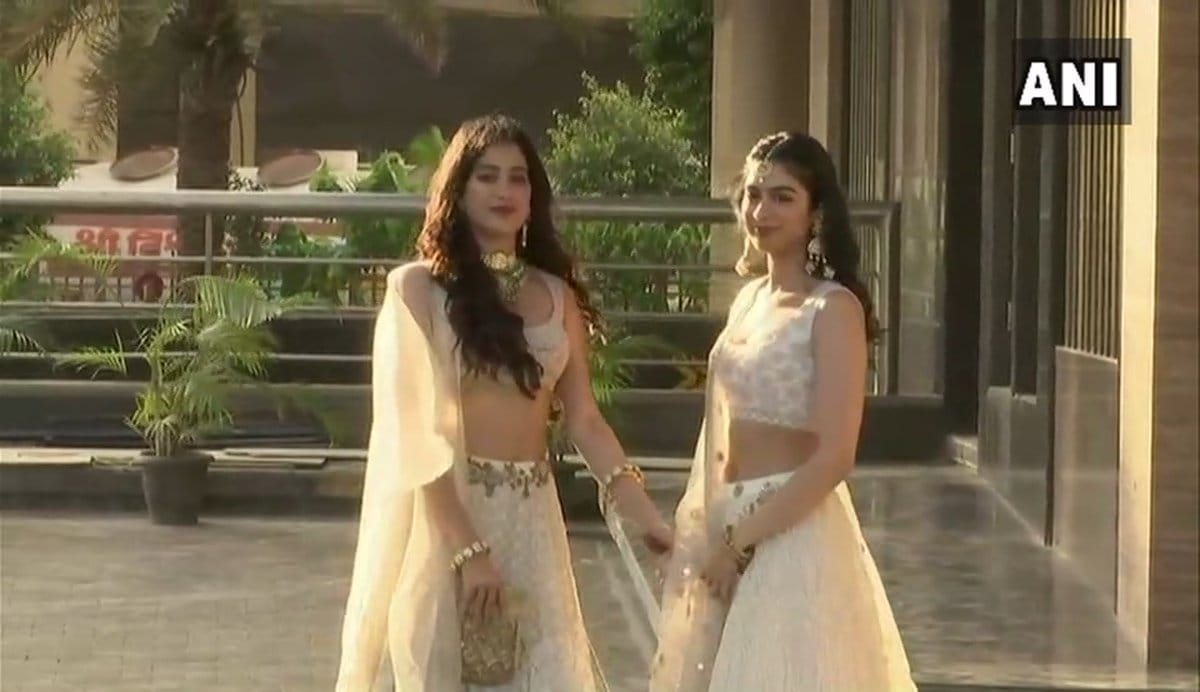 Sonam Kapoor Mehendi ceremony live updates