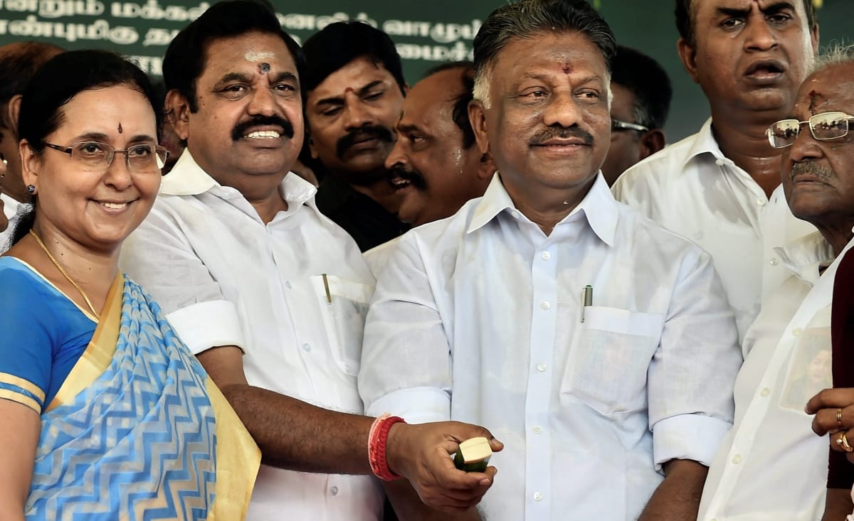 Palaniswamy laid the foundation stone of jayalalitha memorial 'Mandapam'