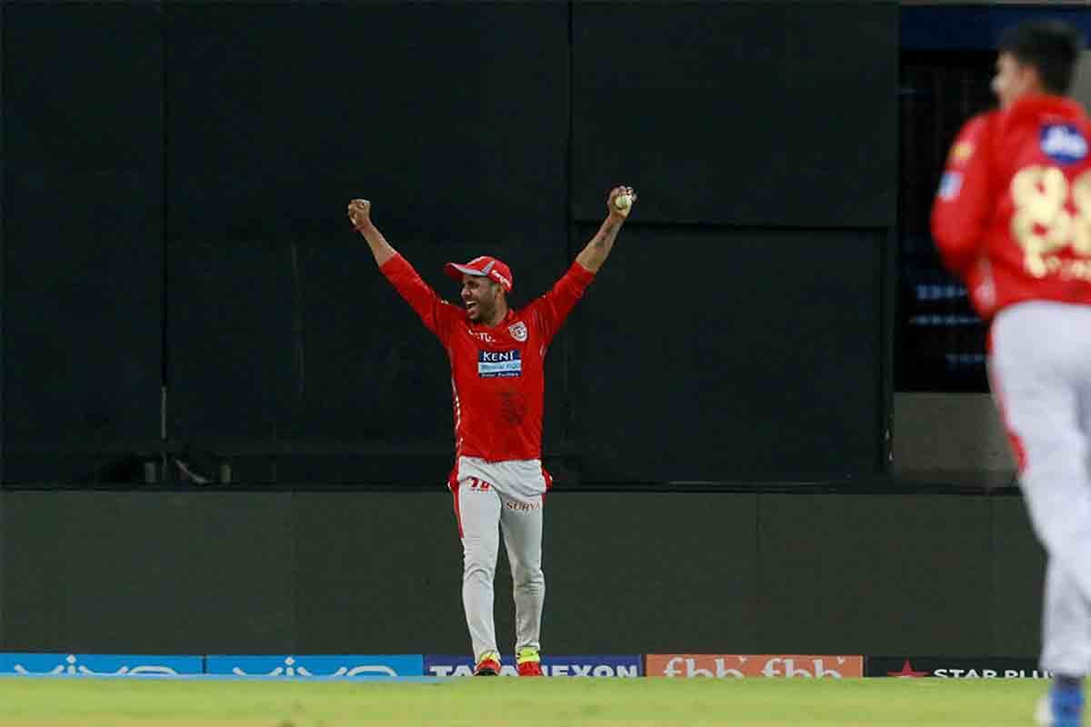 mayank agarwal and manoj tiwari catch shocks ben stokes