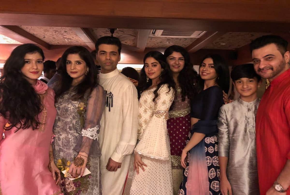 Sonam Kapoor Mehndi Outfit Footwear Makeup And Accessories Proves She Is The Coolest Bride To Be