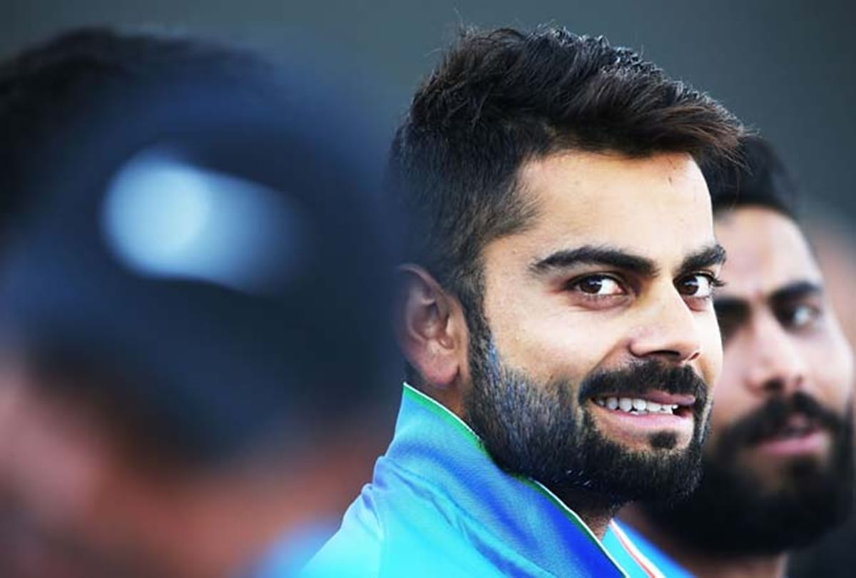 Sam Curran waiting for play against team india skipper Virat Kohli