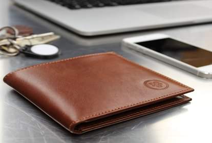 never keep these things in your wallet