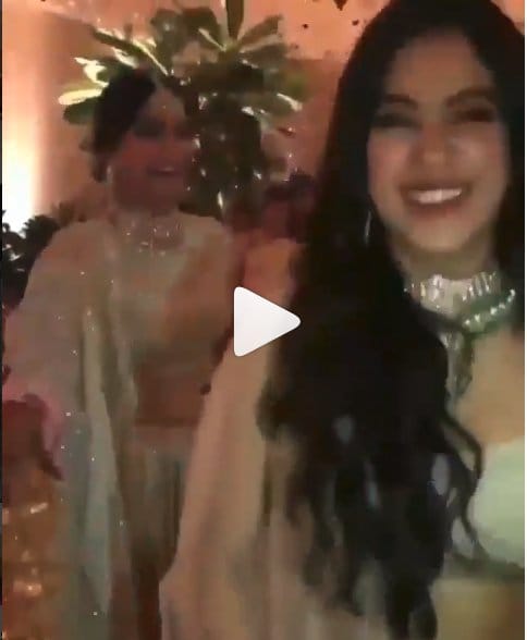 janhvi kapoor didnt get married at least one year