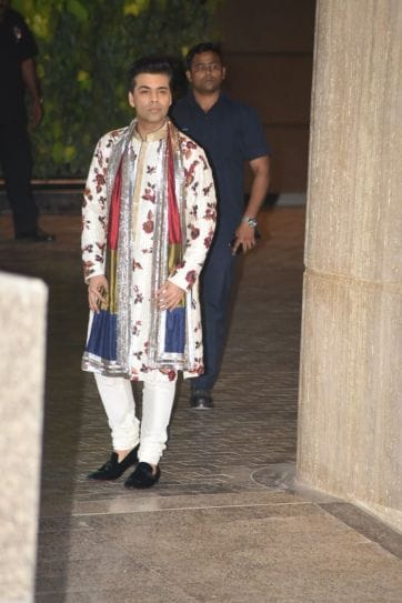 bollywood celebs attend sonam kapoor mehndi ceremony