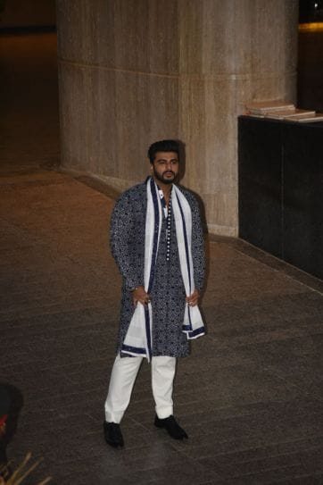 bollywood celebs attend sonam kapoor mehndi ceremony