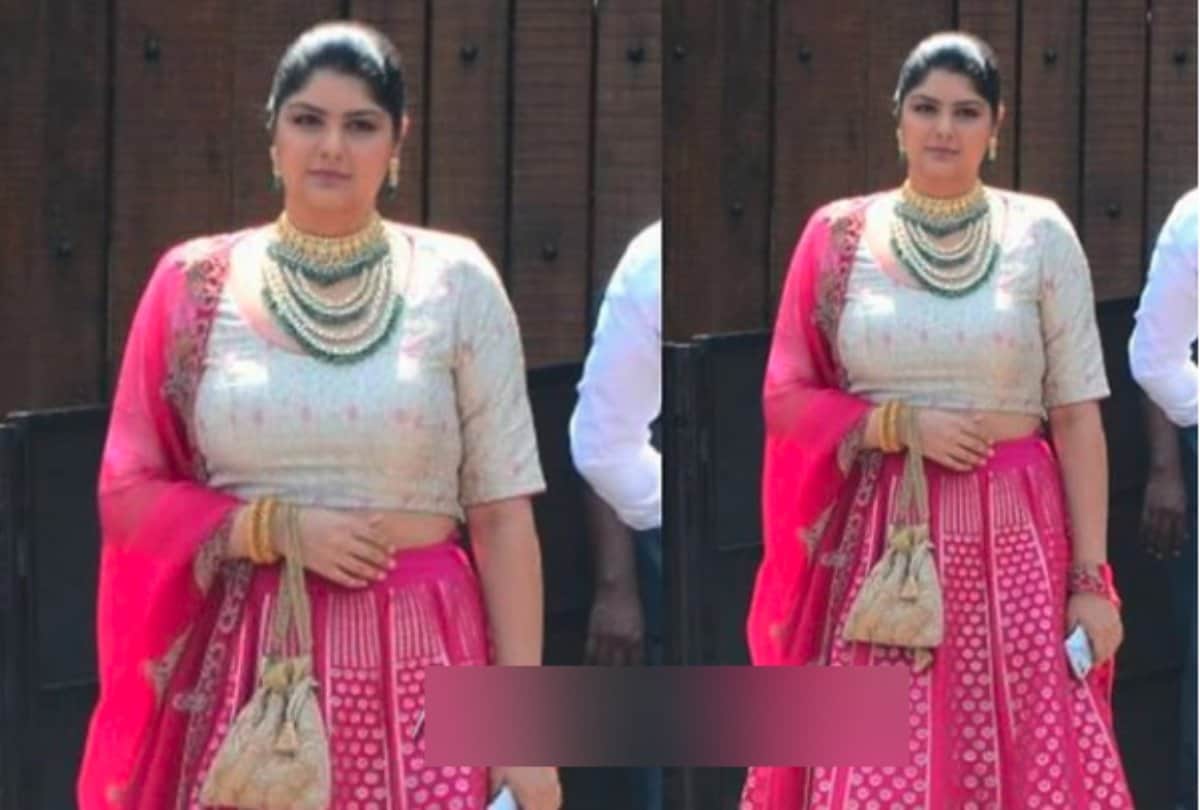 Anshula Kapoor shares mirror selfie after losing weight