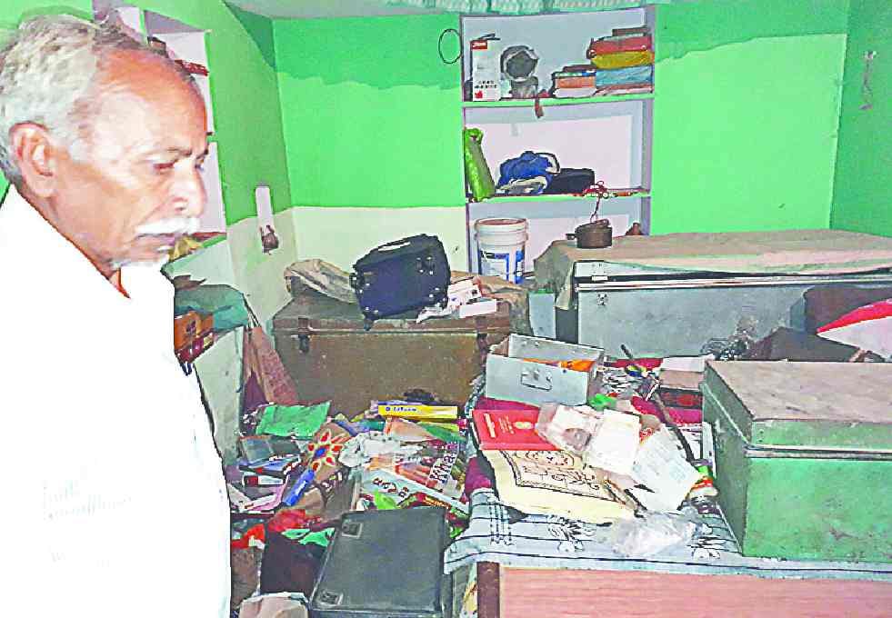 Municipal contractor's house stolen