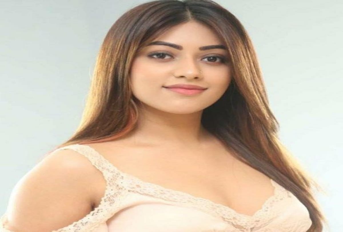 this south actress is so bold and beautiful than Priya prakash varrior  