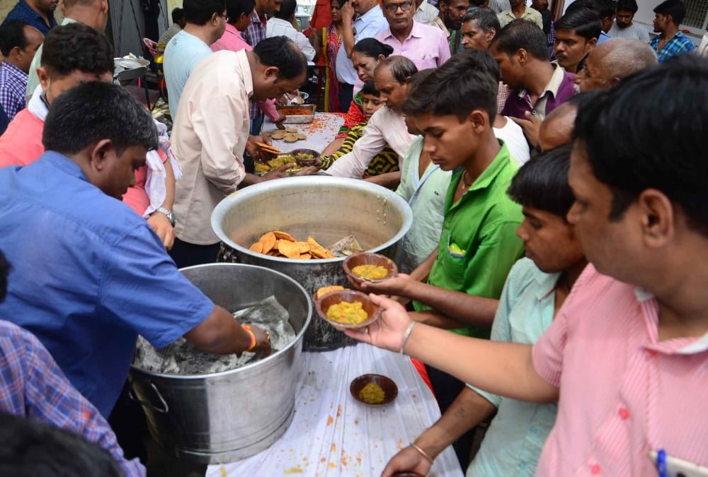 Preprations completed for bada mangal celebrations in Lucknow.