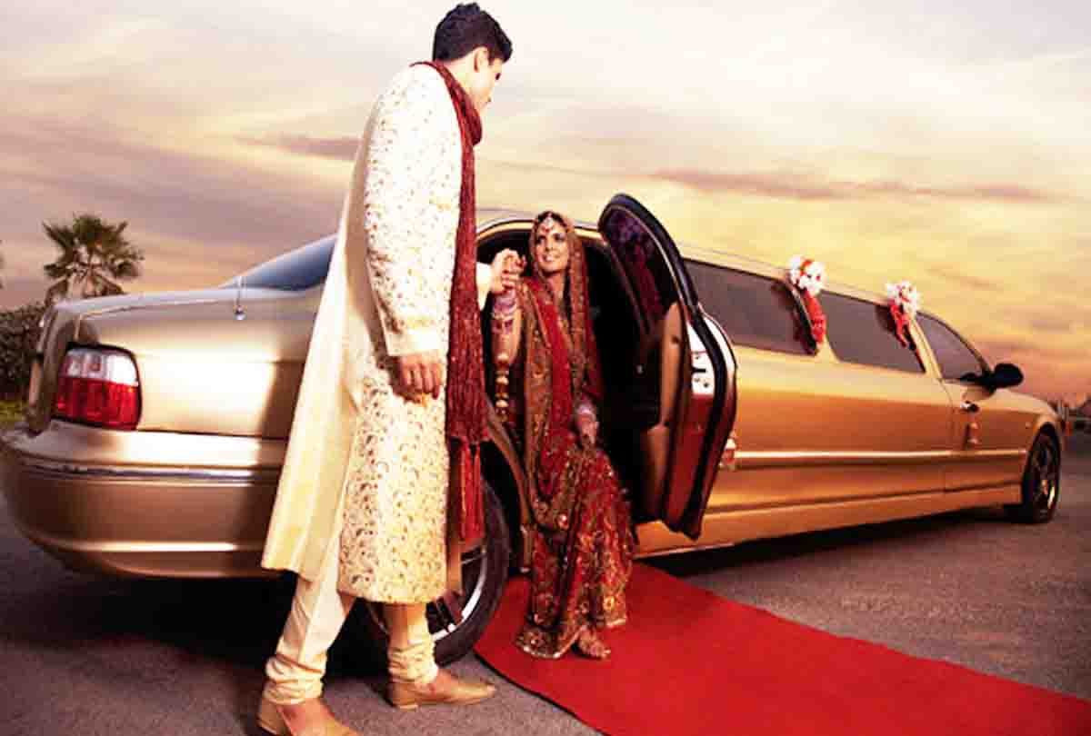 Groom is amateurish of Luxury cars 