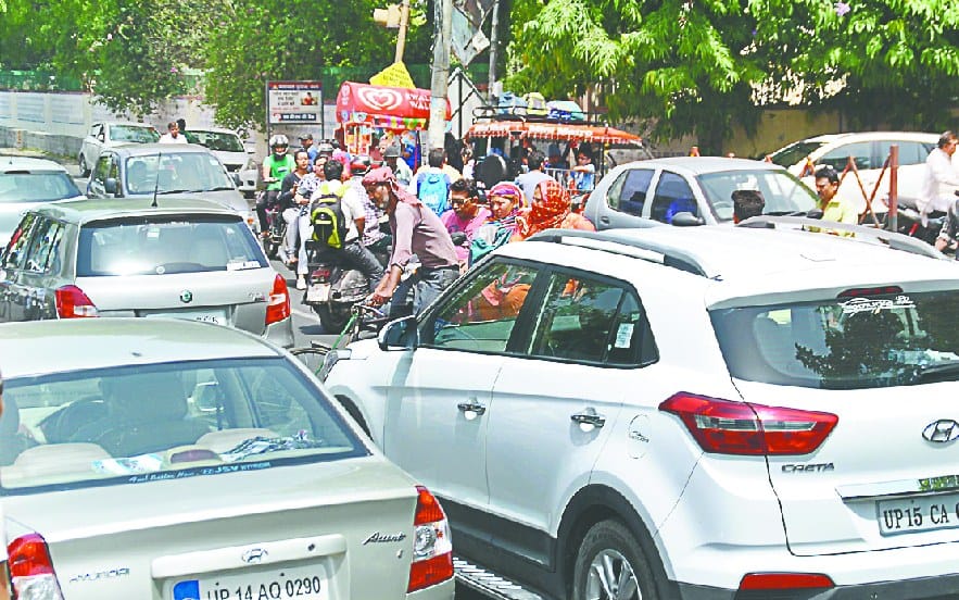 west and road par nahi sudhar rahi vyavastha