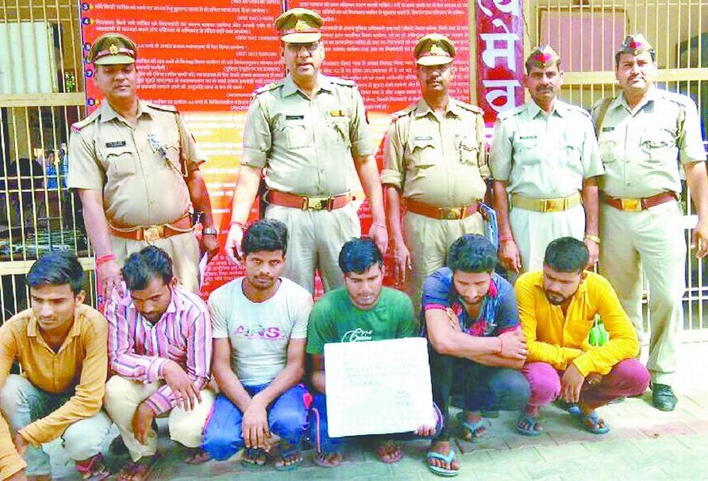 six youth arrested in kasganj for betting on IPL match