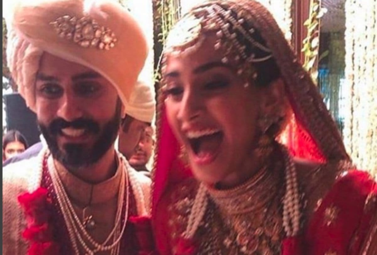 soanm kapoor and anand ahuja photo after marriage