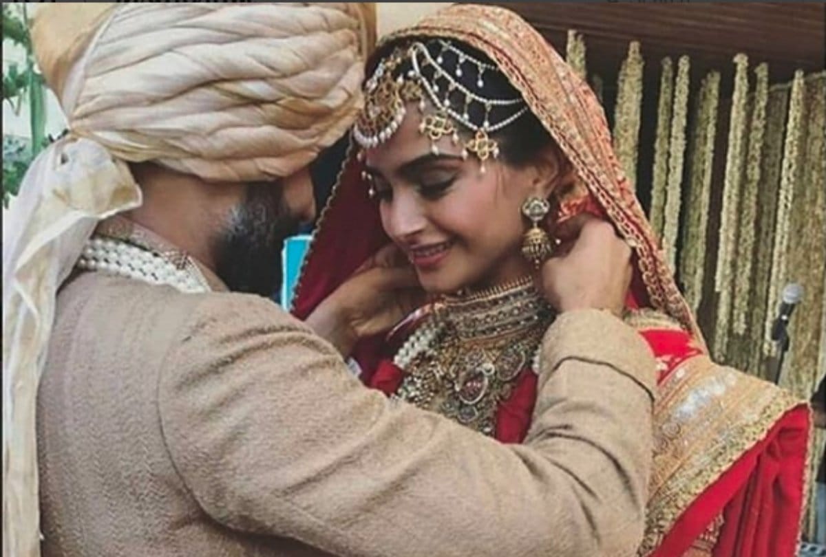 soanm kapoor and anand ahuja photo after marriage