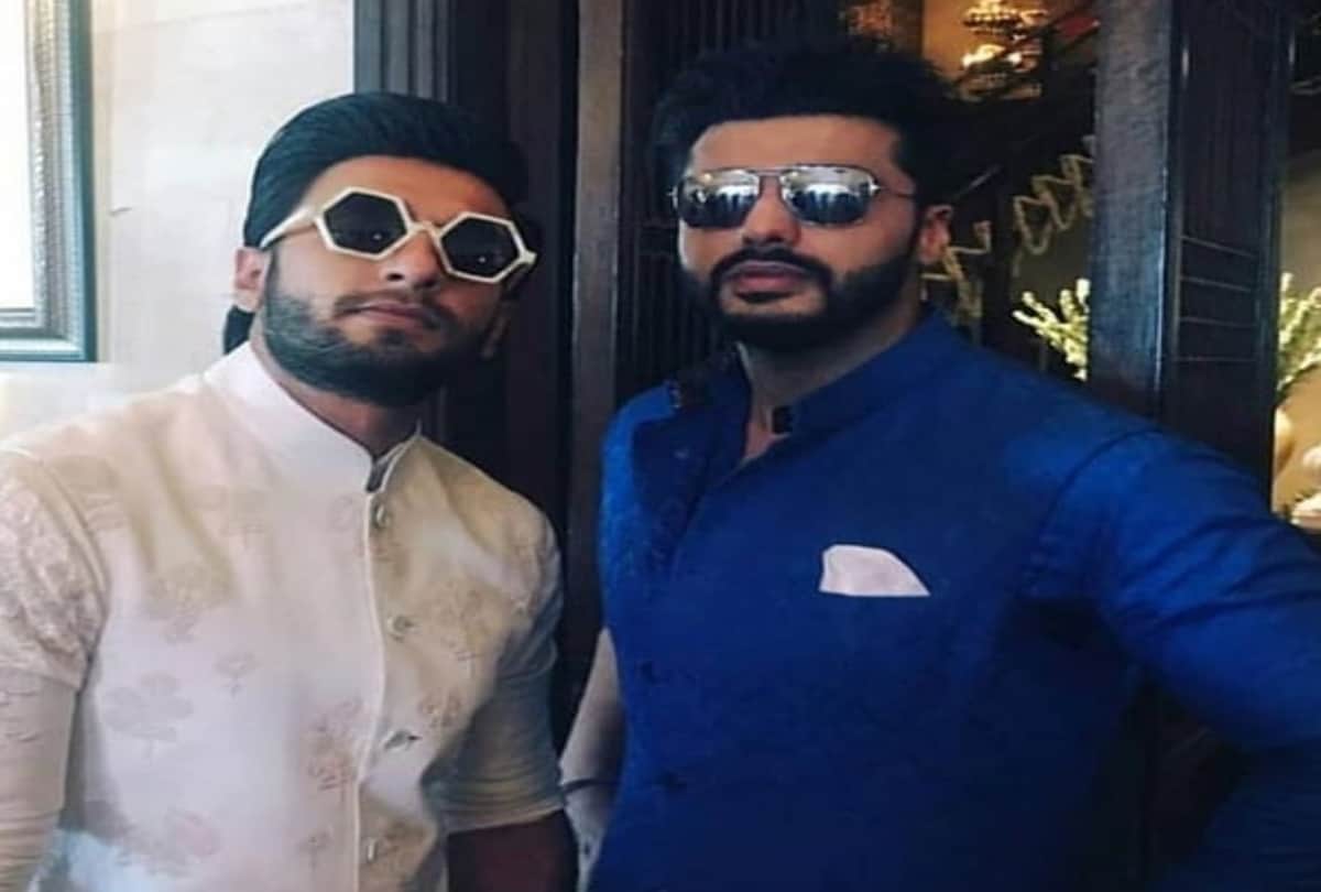 Watch Ranveer Singh And Arjun Kapoor Singing Masakali Song At Sonam Kapoor Wedding