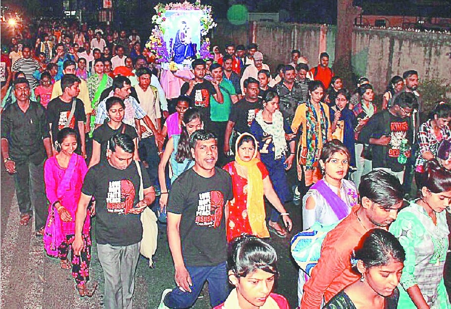 prabhu yeeshu ke geeto se goonja sardhana marg