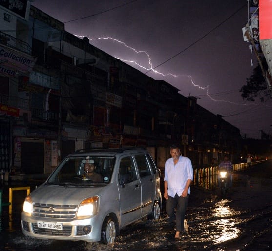Tornado and rain in Muzaffarnagar