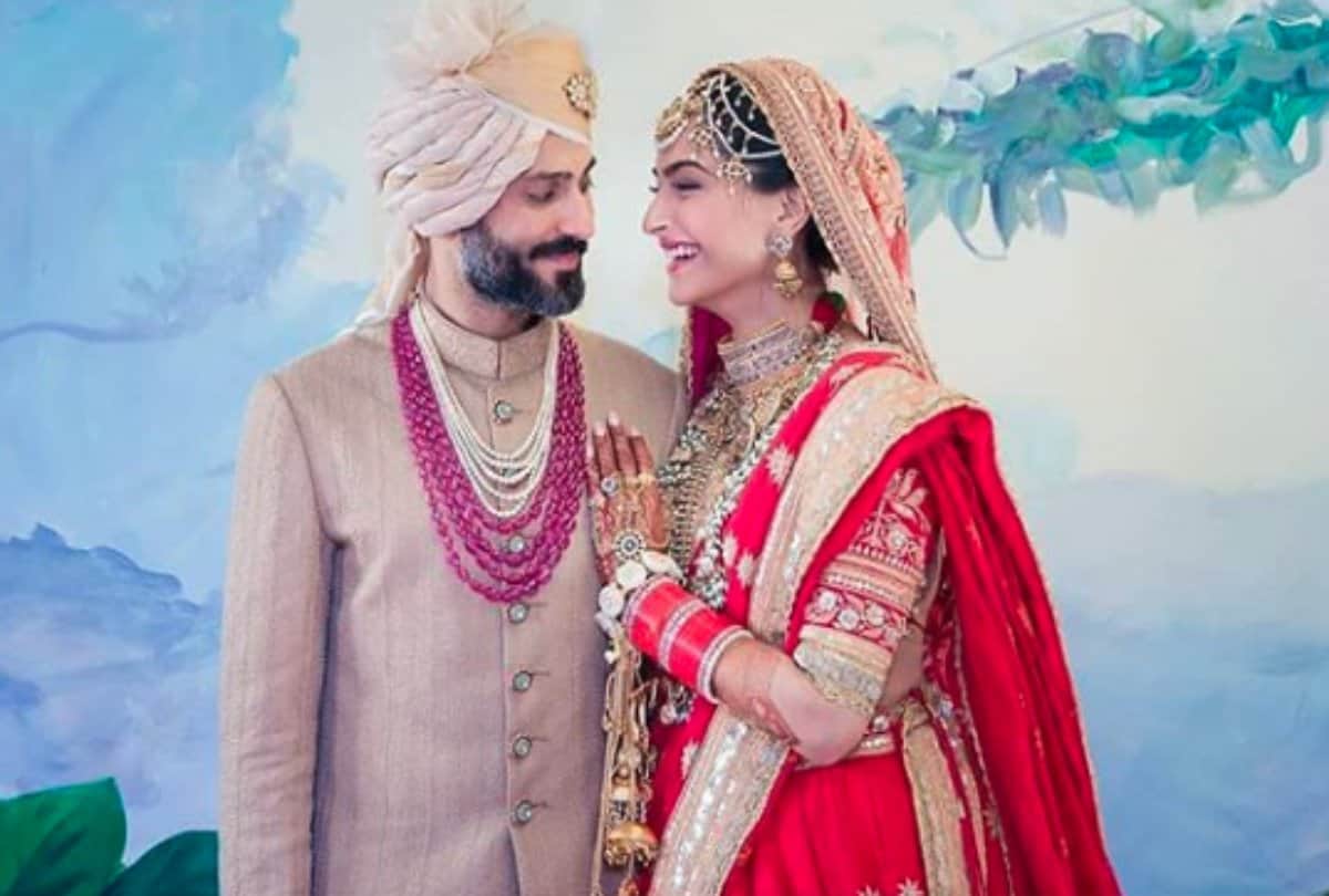 sonam kapoor engagement ring cost 90 lakh rupee