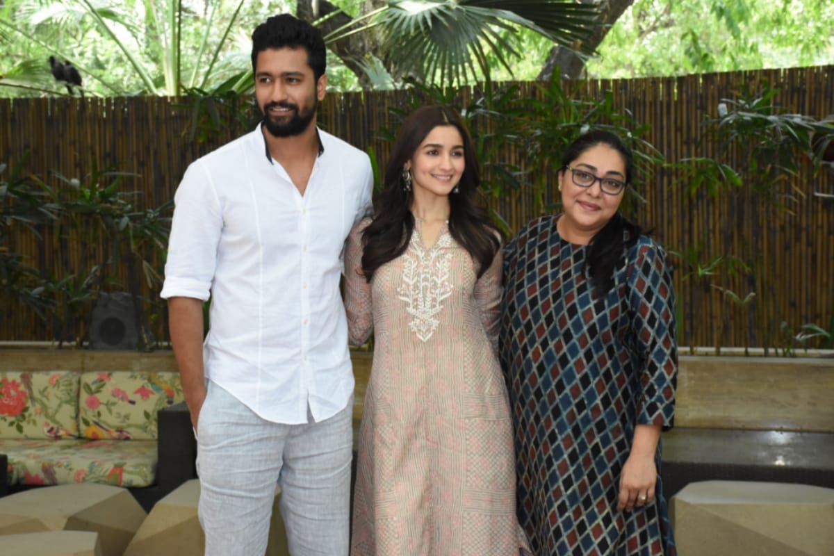 alia bhatt and vickey Khaushal reached delhi for promotion of film raazi delhi-ncr