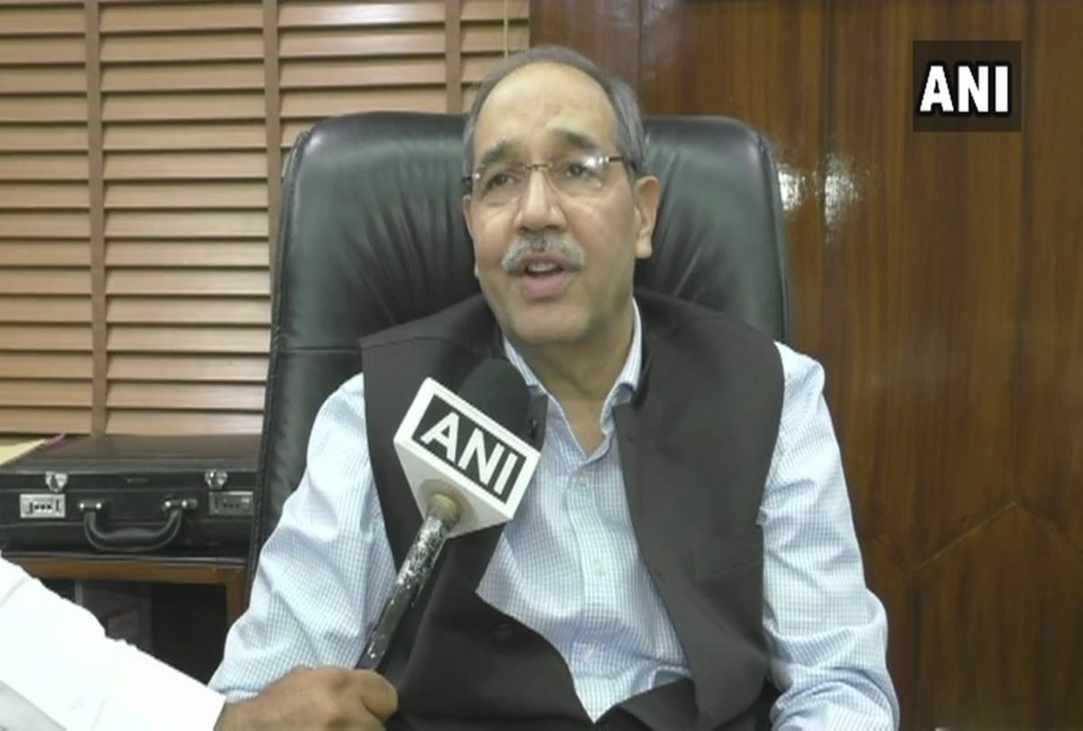 AMU VC Tariq Mansoor meets Rajnath Singh over Jinnah portrait 