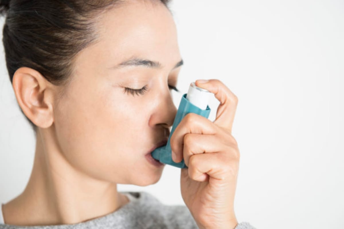 Smoking around pregnant women may increase asthma risk in children
