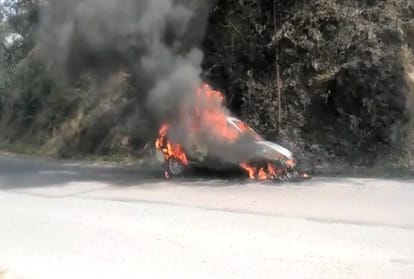 car on fire on Chandigarh-Manali highway in Banar bilaspur