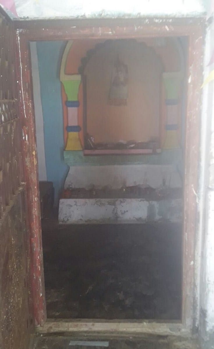 राधा-कृष्ण, हनुमानजी की अष्टधातु की मूर्ति चोरी 