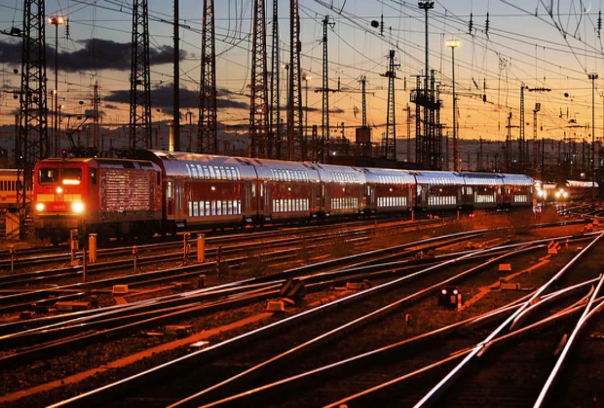 Drunk man causes twenty one hours minutes of delays German railway