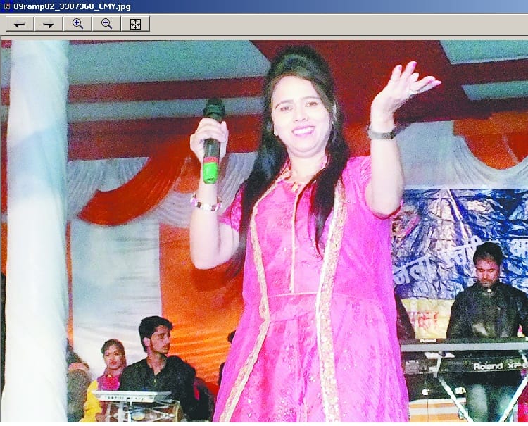 सुकेती नाटी से बटोरीं तालियां