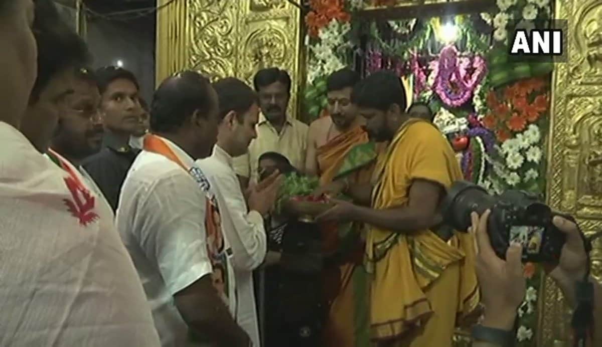 Karnataka Election: Congress President Rahul Gandhi visited Temple, Dargah in Bengaluru