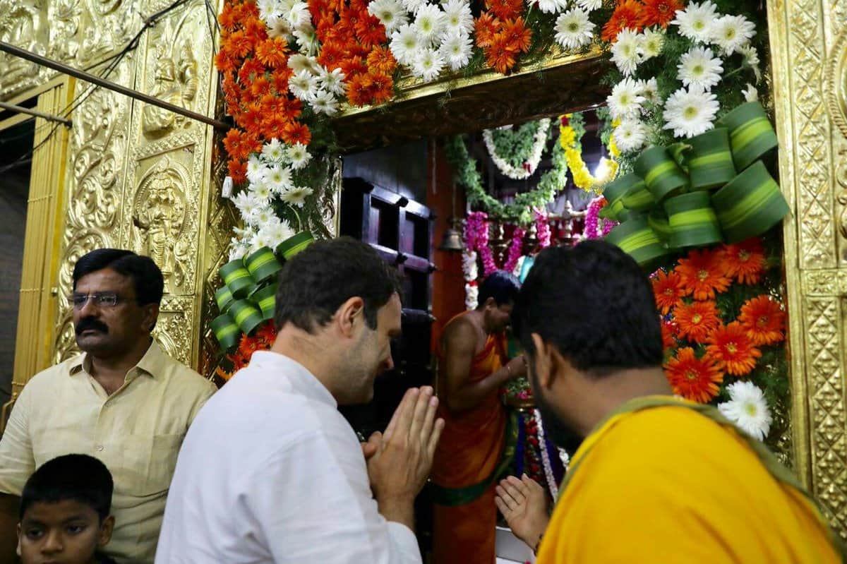 Karnataka Election: Congress President Rahul Gandhi visited Temple, Dargah in Bengaluru