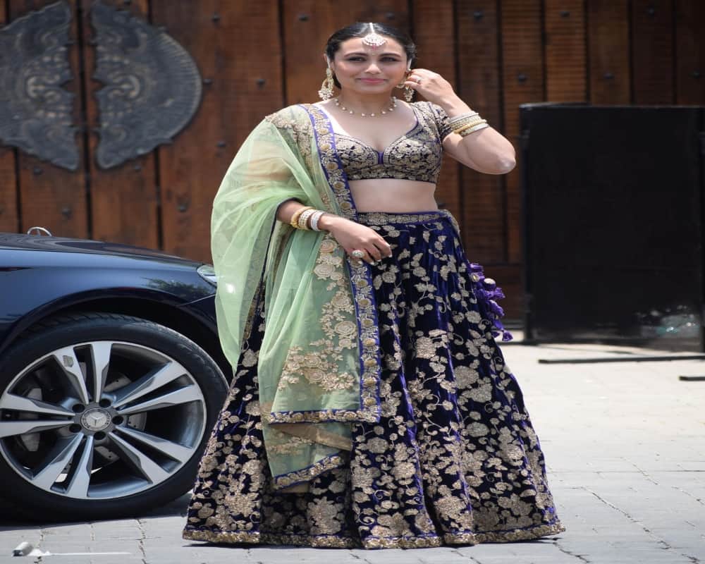 Rani Mukerji Simple Tshirt and Pyjamas Cost Will Leave You Stunned