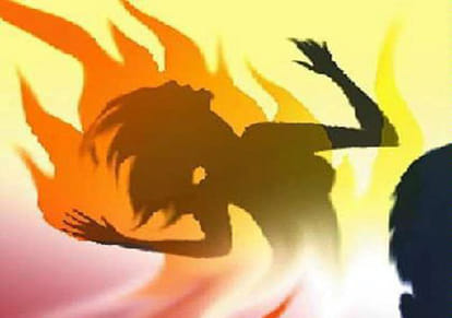 14-year-old teenaged victim of rape  dies in self-immolation