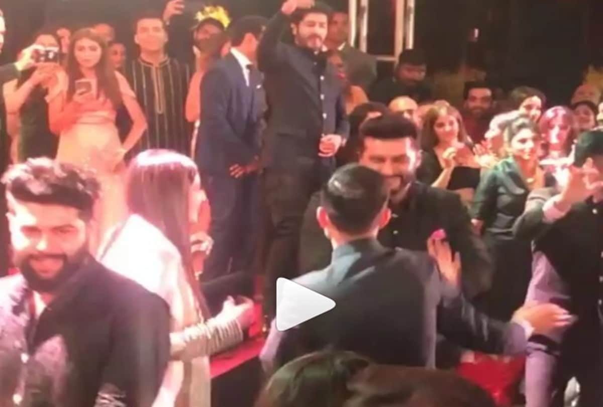 salman khan and shah rukh khan dance and song video goes viral at sonam anand reception