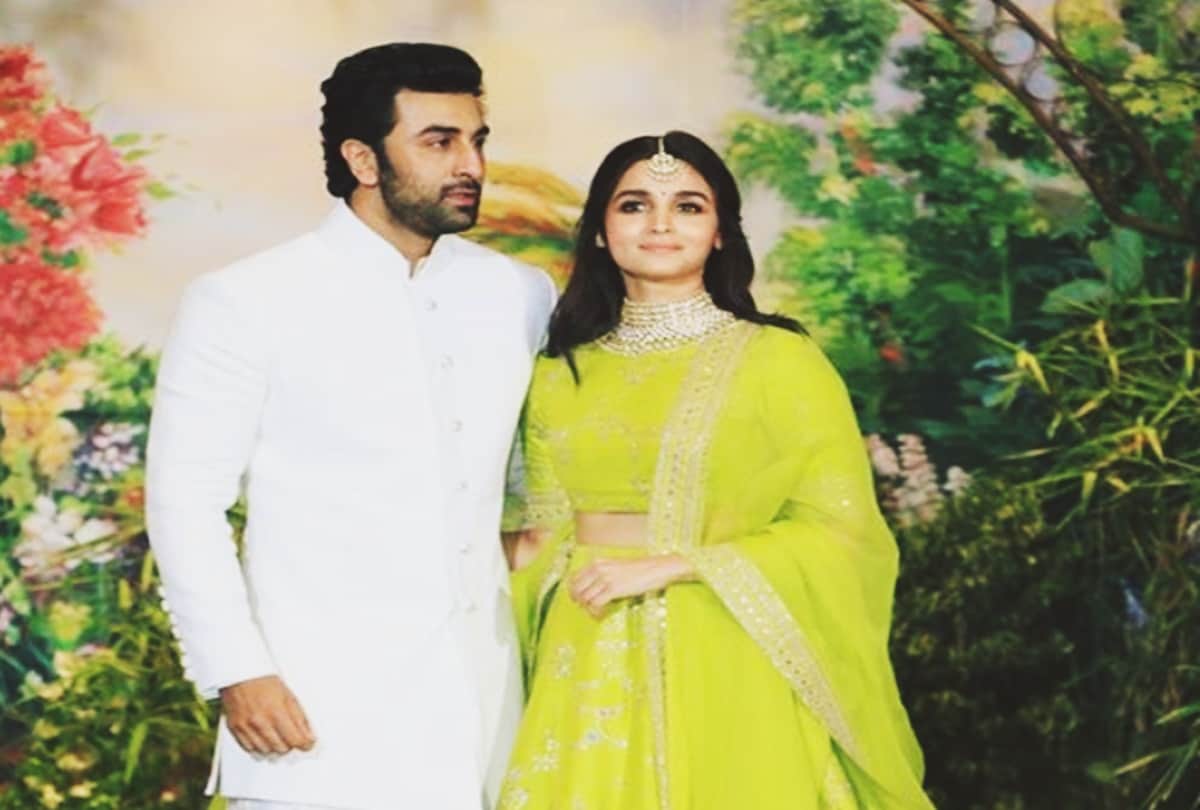 Ranbir Kapoor and Alia Bhatt joint appearance at Sonam Kapoor and anand ahuja reception