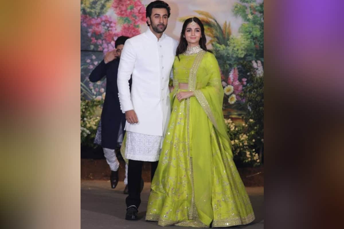 alia bhatt and kareena kapoor video viral from sonam kapoor reception 