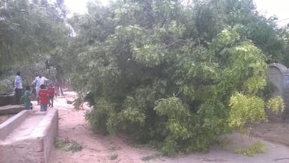 thunderstorms rain hits etah after alert