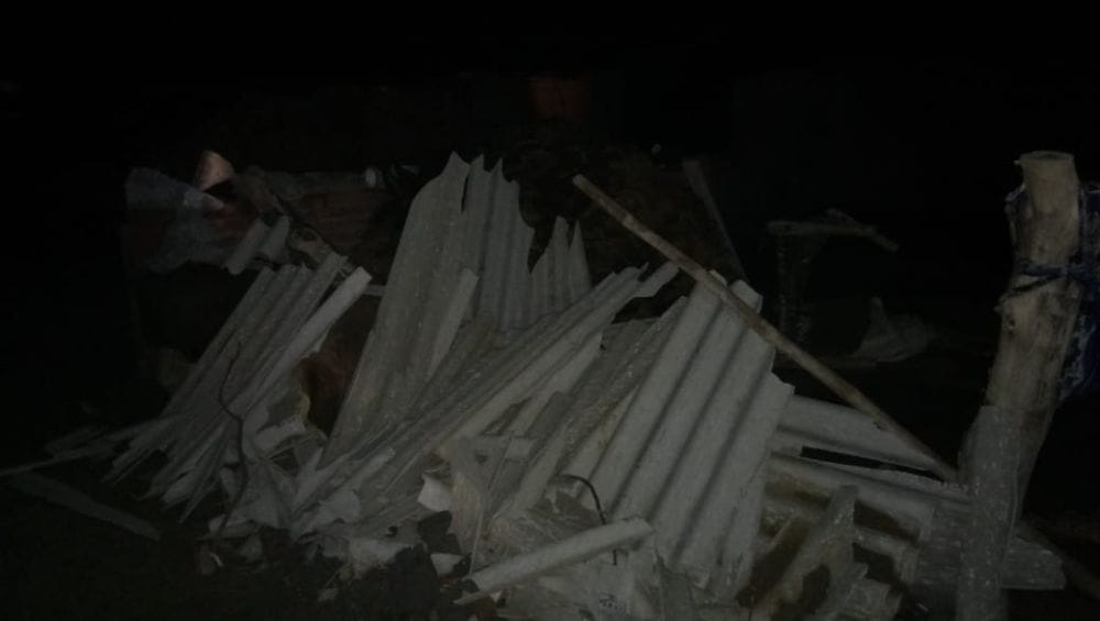 two killed after storm and rain in agra 