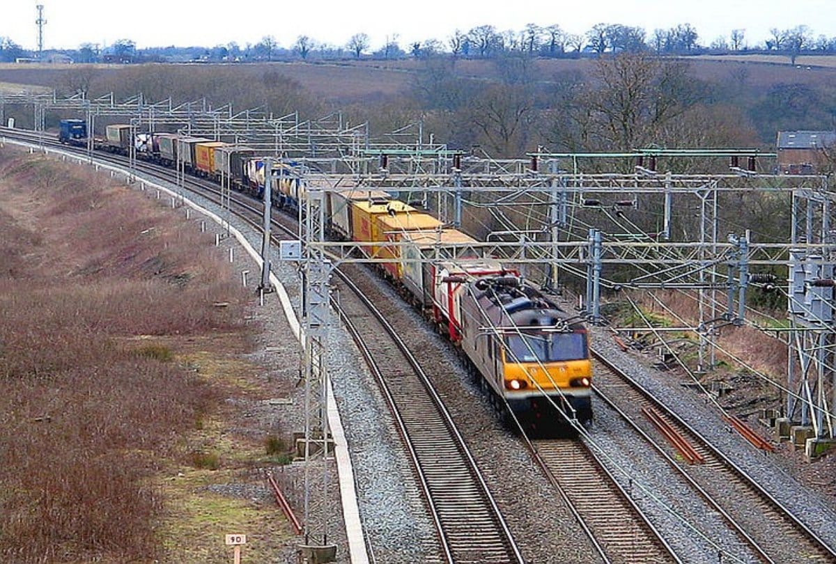 Drunk man causes twenty one hours minutes of delays German railway