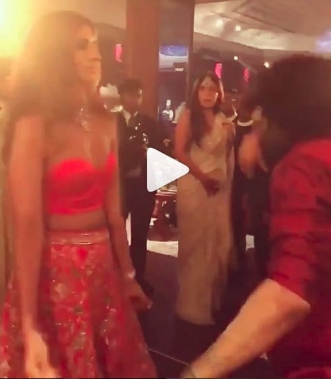 shweta bachchan dance at sonam kapoor reception party