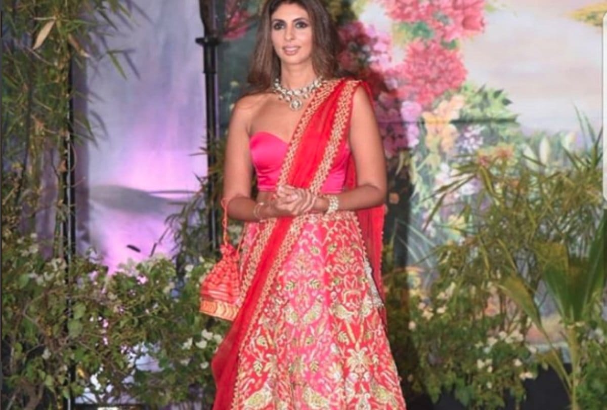 Shweta bachchan talked about aishwarya rai bachchan in karan johar show