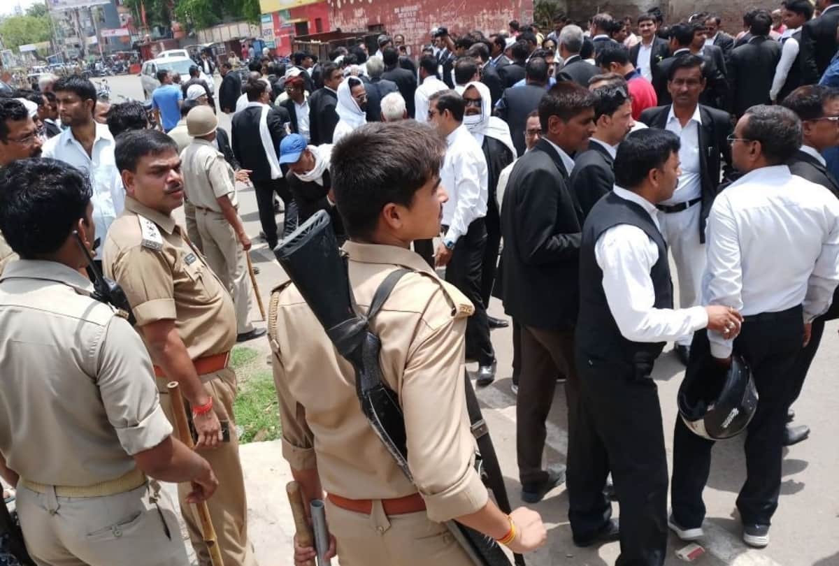 Lawyer Rajesh Srivastava was shot dead in Allahabad Manmohan Park