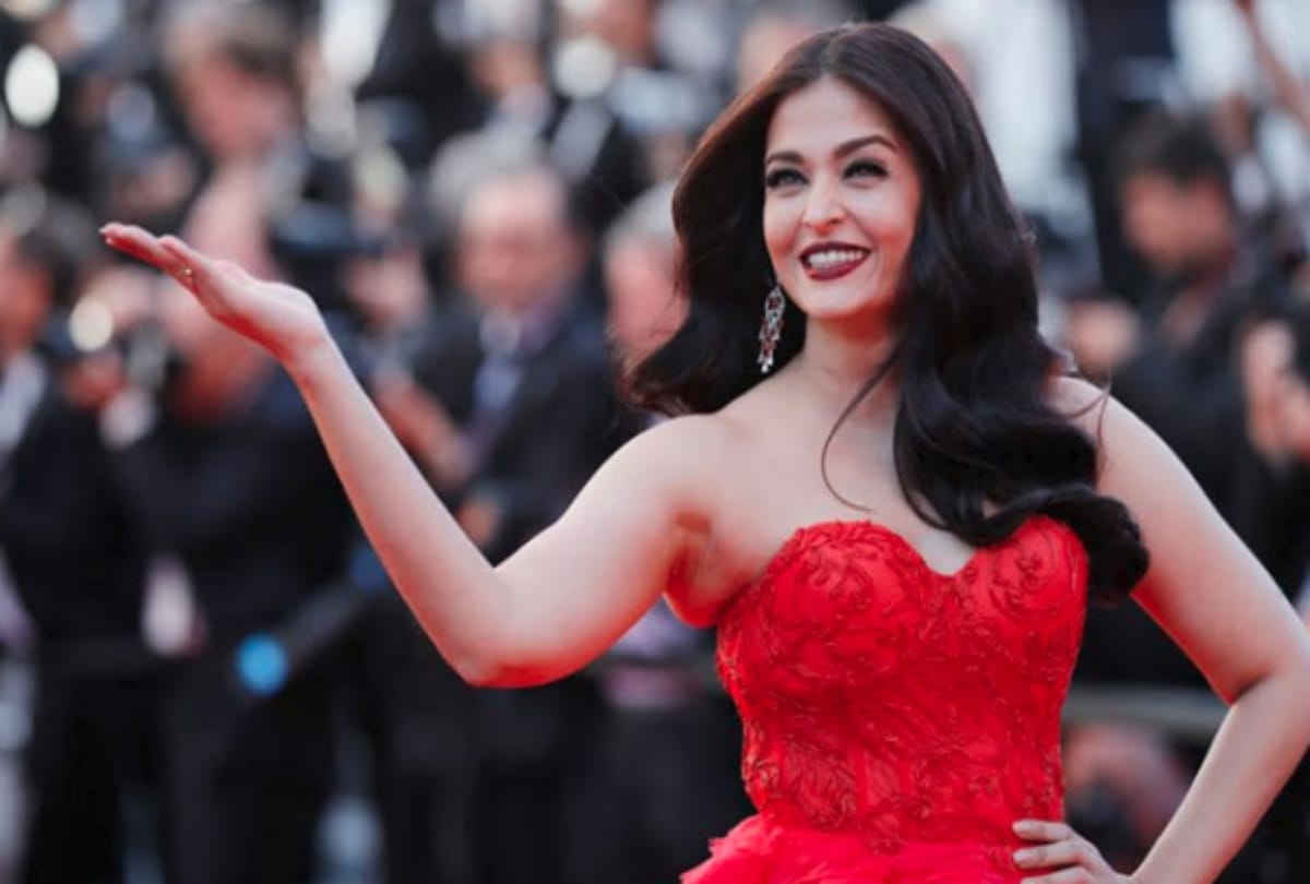 5 bollywood actress are so beautiful than their age 