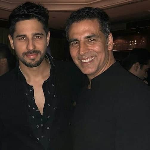 Watch Akshay Kumar Dancing With Anil Kapoor In Sonam Kapoor Wedding Reception