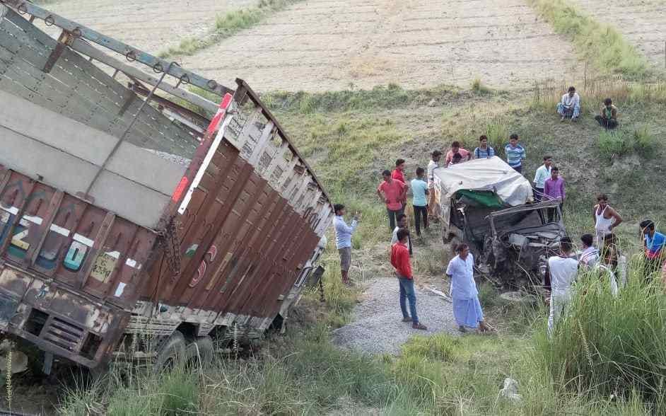  four person killed in Major road accident at jaunpur