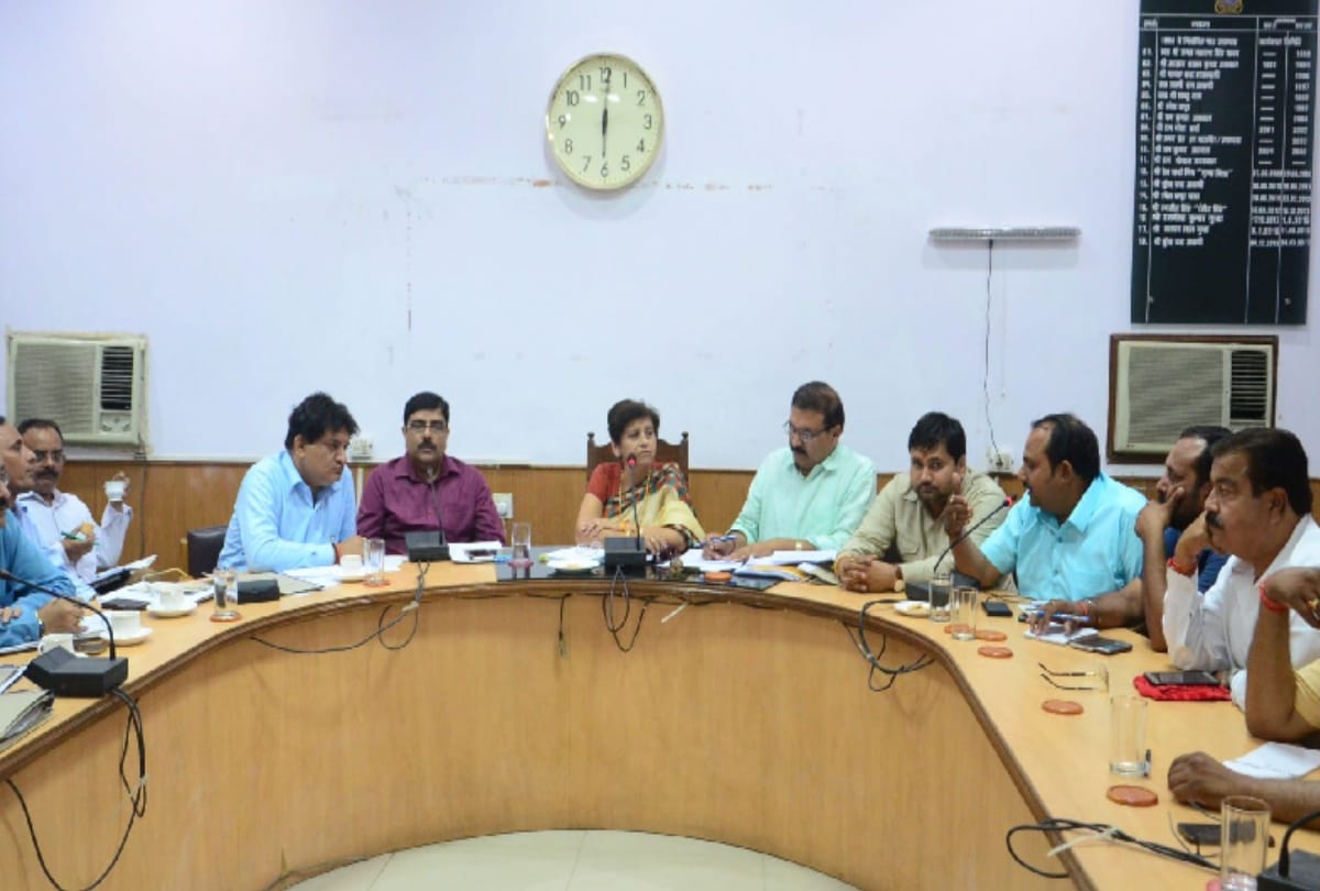 Mayor warned Eco Green Company to improve its work in lucknow