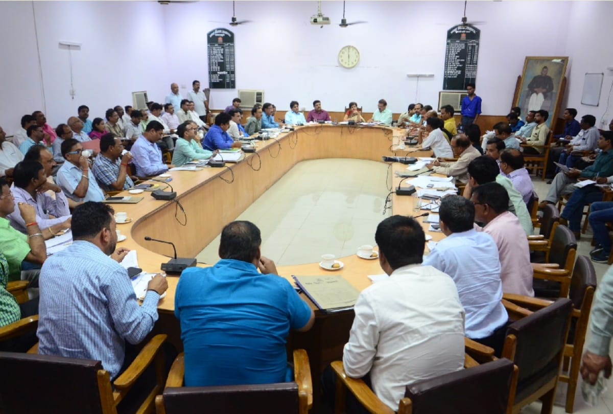 Mayor warned Eco Green Company to improve its work in lucknow