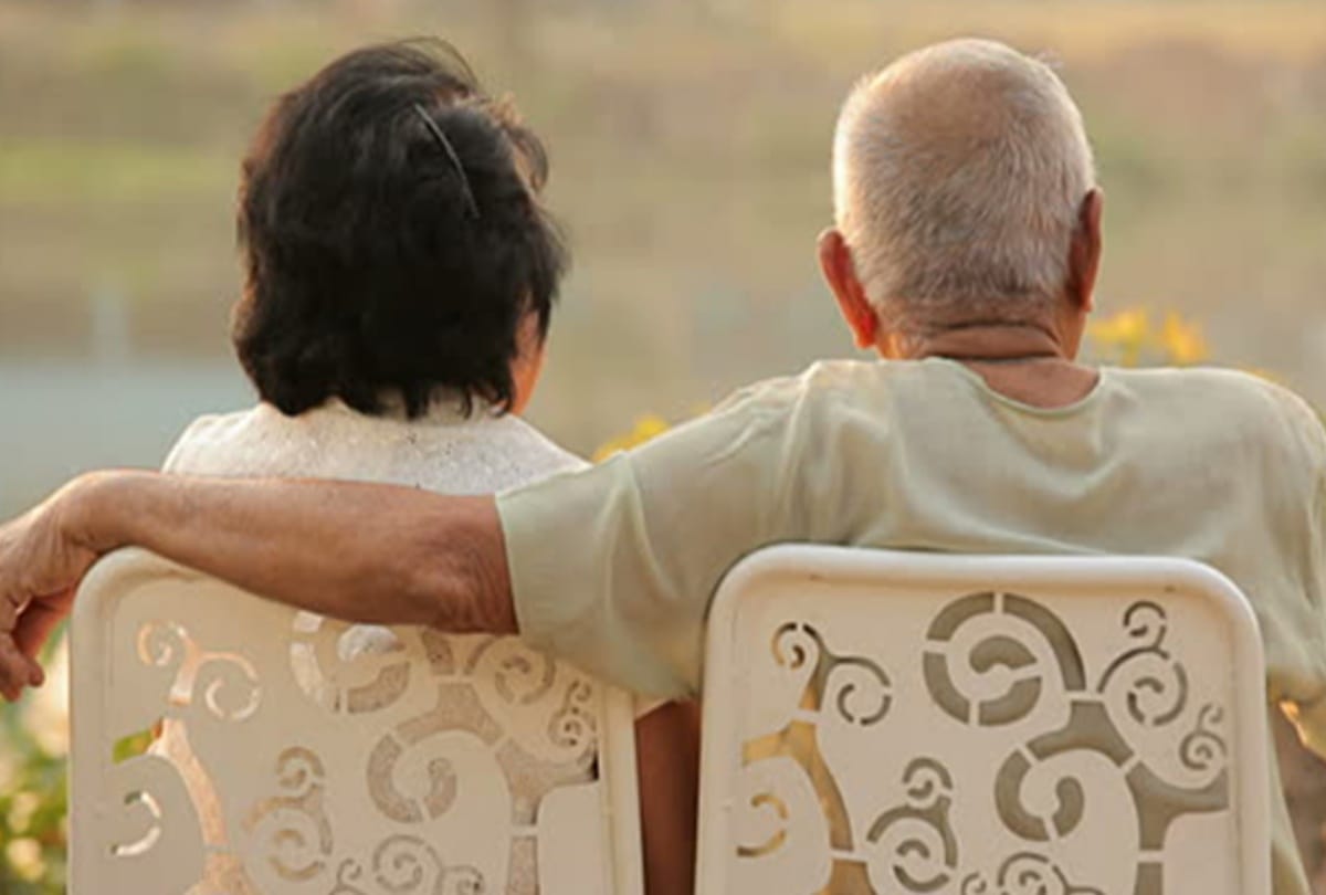 high court ordered to provide security to old couple