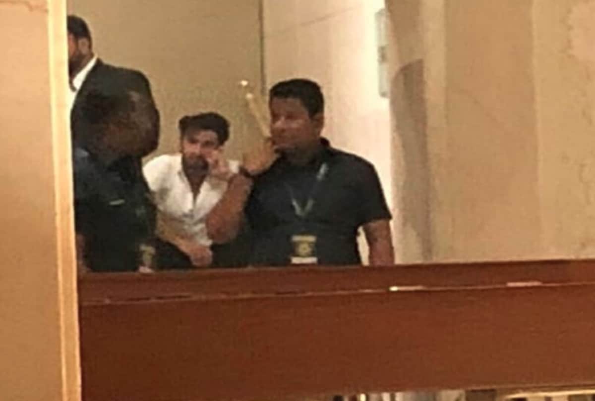 These viral pictures are the proof Ranveer Singh missing Deepika Padukone at Sonam Anand reception 
