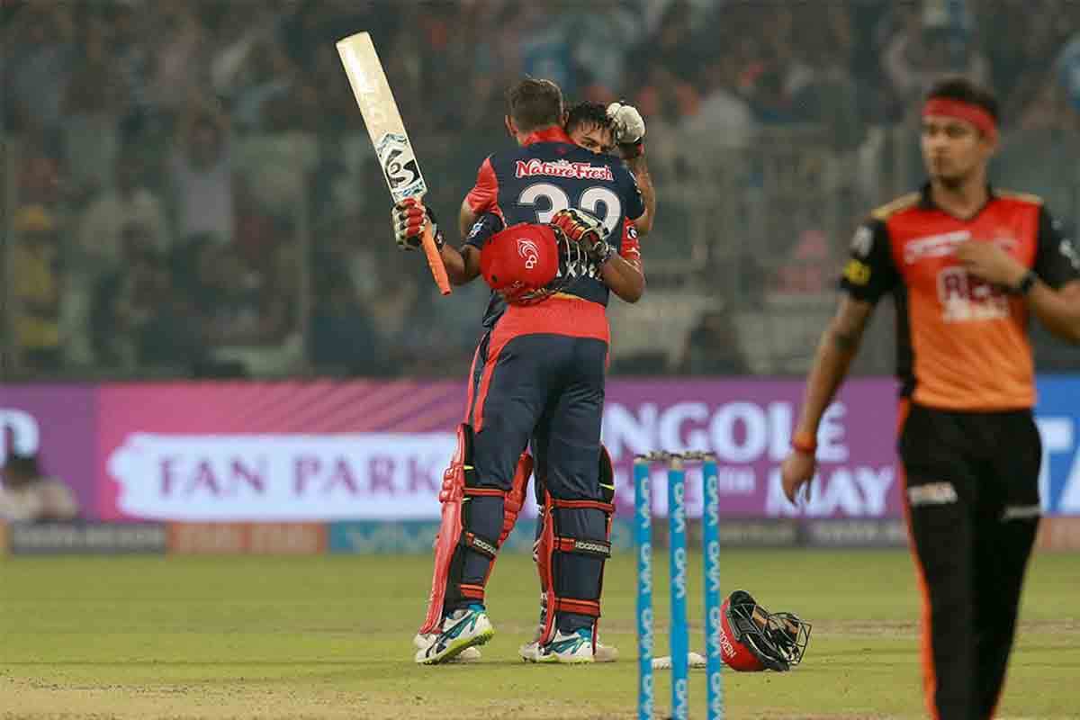 rishabh pant hits century against sunrisers hyderabad and hit on records